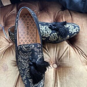 Elegant Black and Gold Men's Loafers